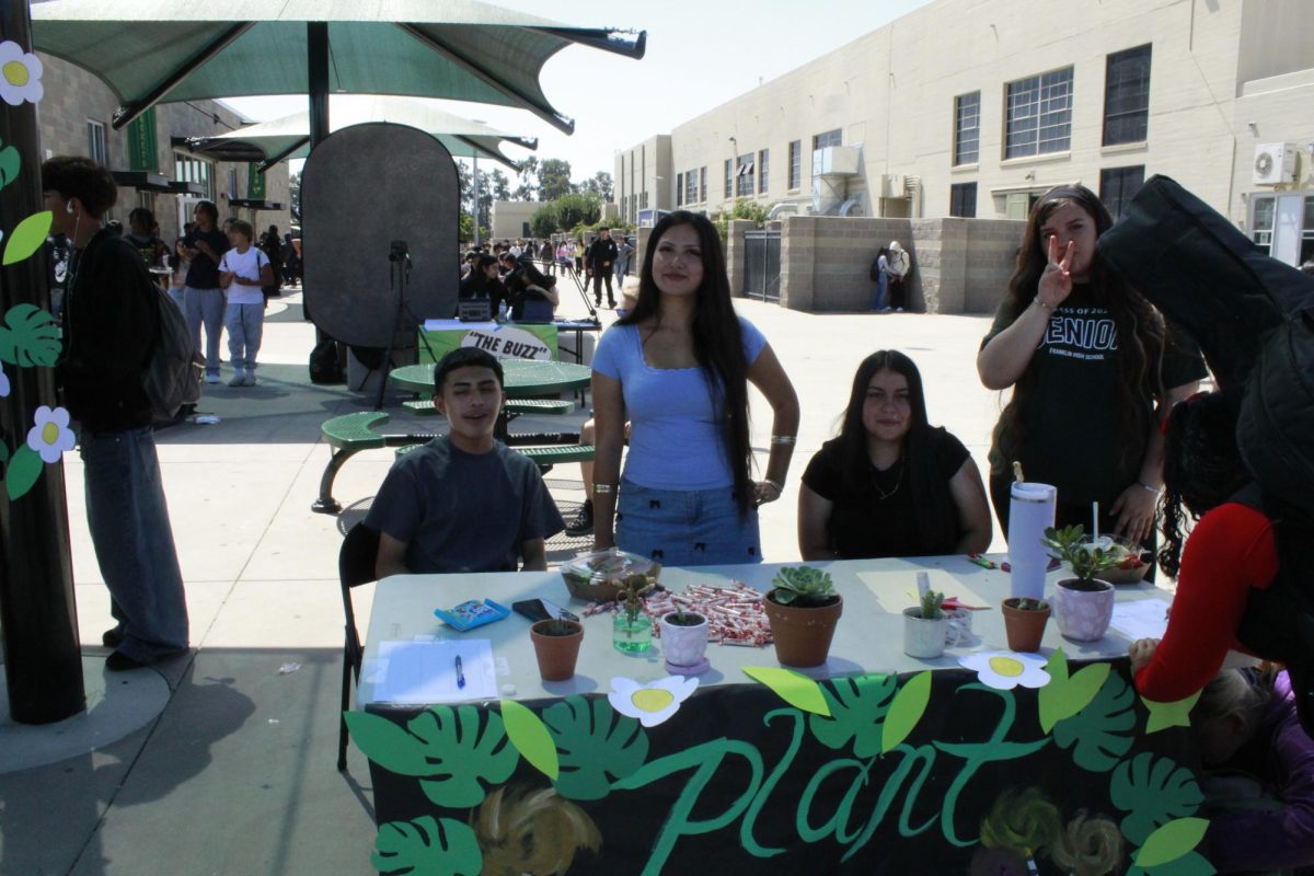Plant Club, Club Rush